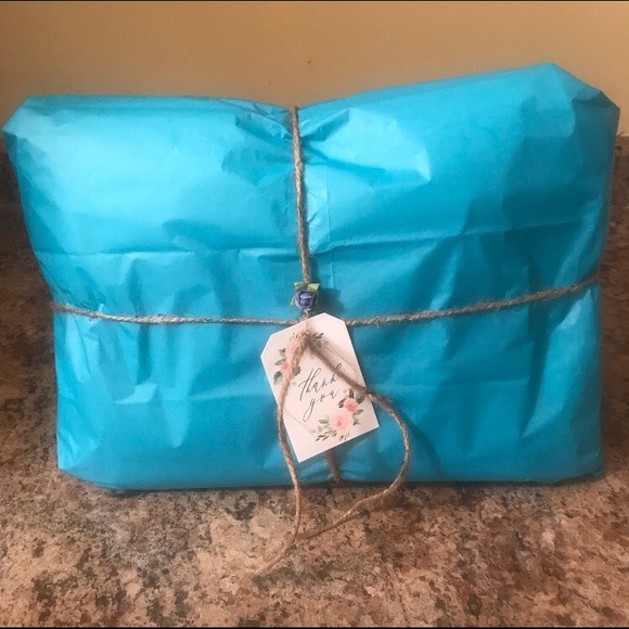 🌸 Packed with love 💕 - Picture 11 of 13